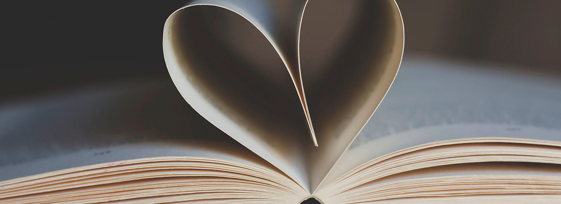 Amor entre olas - Spanish learning book with audio and exercises